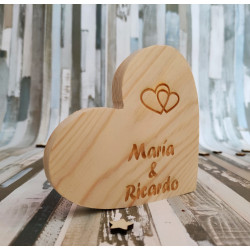 Corazón de madeira gravado e personalizado